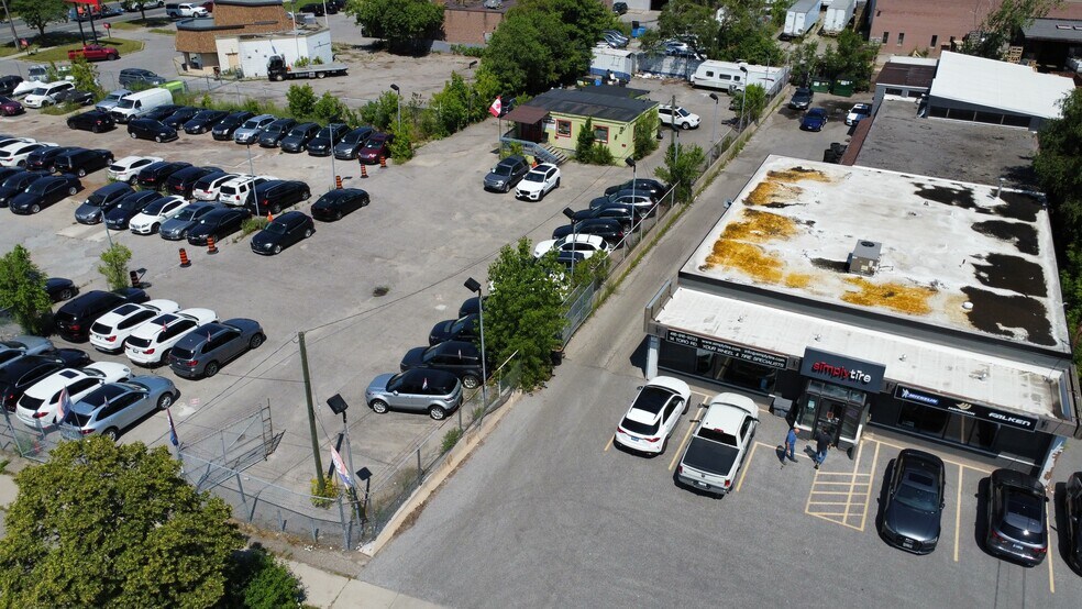 More Photos Of 14 Toro Rd, Toronto Warehouse For Sale