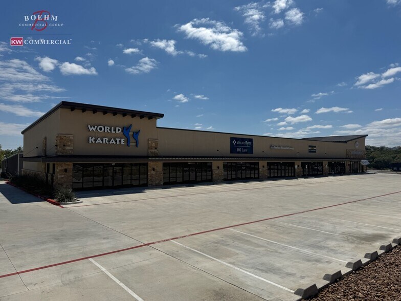 More Photos Of 12 Truss Dr, Boerne General Retail For Sale