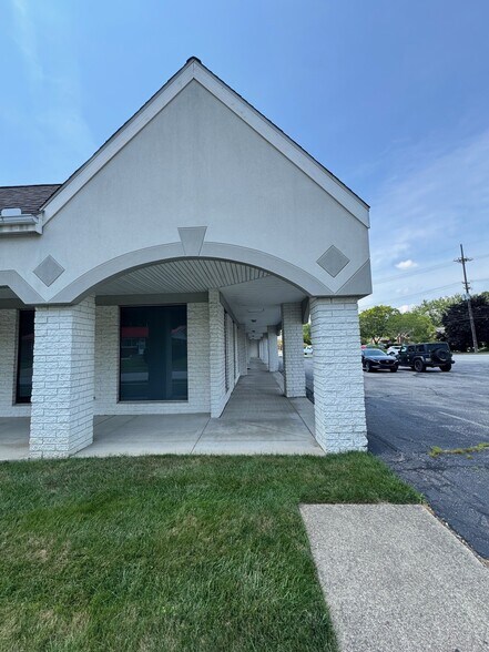 More Photos Of 746-756 Graham Rd, Stow Office For Sale