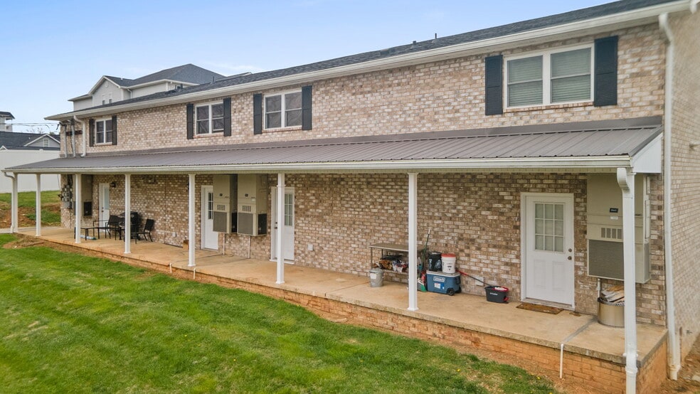 More Photos Of 730 Sir Echo Dr, Kingsport Multifamily For Sale