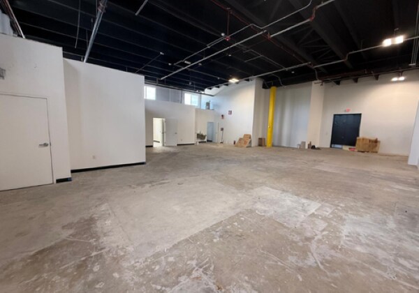 More Photos Of 2300-2340 W 8th Ave, Hialeah Radio TVTransmission Facilities For Lease