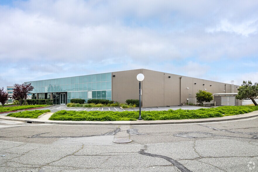 More Photos Of 435 Forbes Blvd, South San Francisco Research And Development For Sale