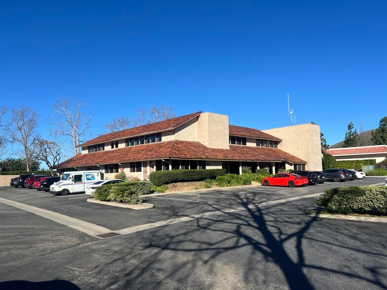 Primary Photo Of 141 Duesenberg Dr, Thousand Oaks Medical For Sale