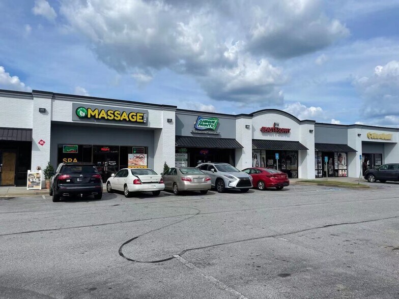 Primary Photo Of 700 Holcomb Bridge Rd, Roswell Unknown For Lease