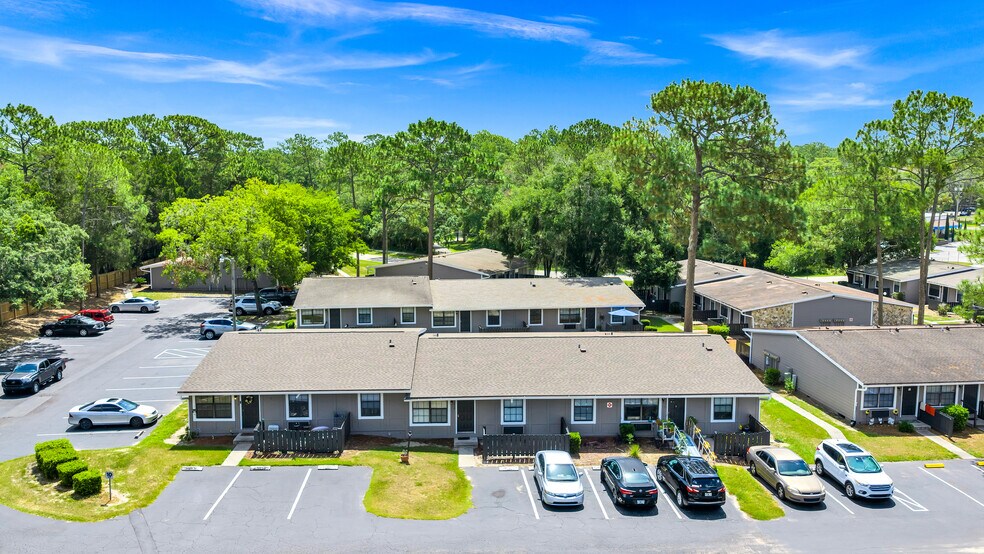 More Photos Of 1529 NE 39th Ave, Ocala Apartments For Sale