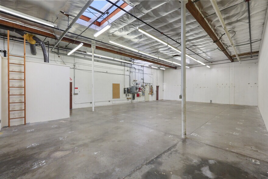 More Photos Of 29490-29496 Mission Blvd, Hayward Office For Sale