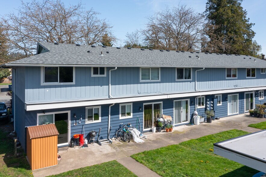 More Photos Of 364 Elizabeth St, Monroe Apartments For Sale