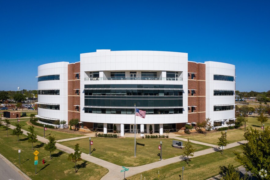 Primary Photo Of 201 Stephenson Pky, Norman Office For Lease
