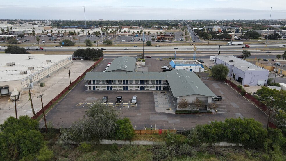 More Photos Of 5310 San Bernardo Ave, Laredo Hotel For Sale
