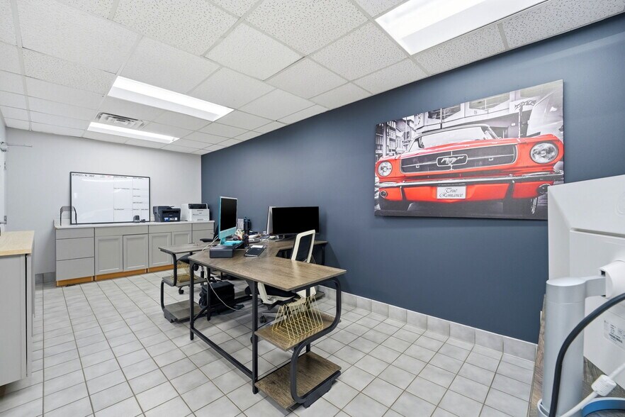 More Photos Of 949 Elkton Dr, Colorado Springs Warehouse For Lease