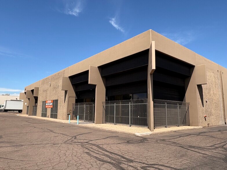 Primary Photo Of 3161 N 35th Ave, Phoenix Warehouse For Lease
