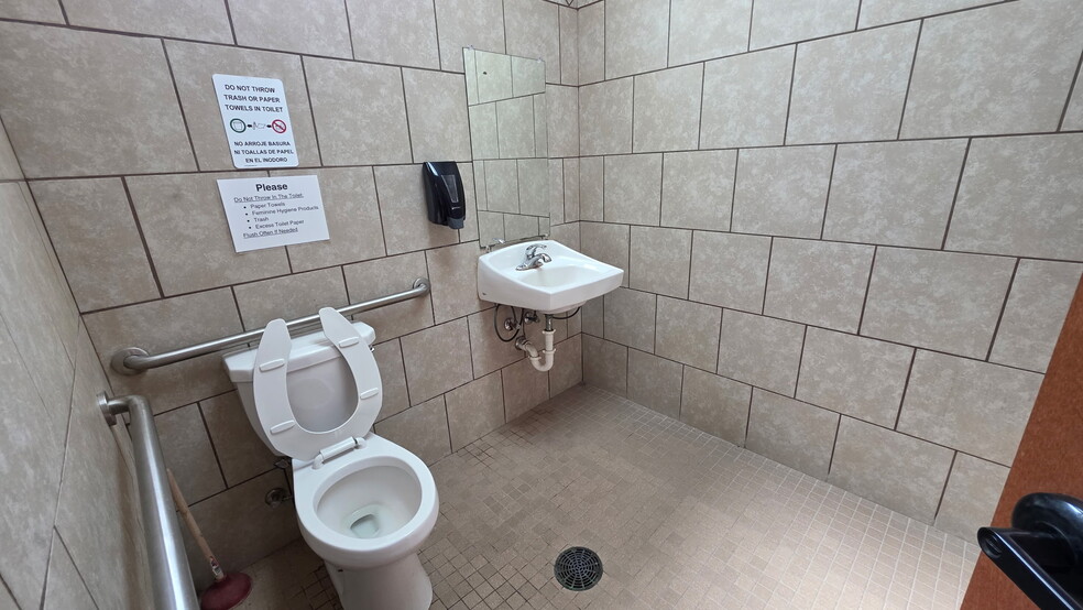 More Photos Of 3900 TX-158, Midland Loft Creative Space For Sale