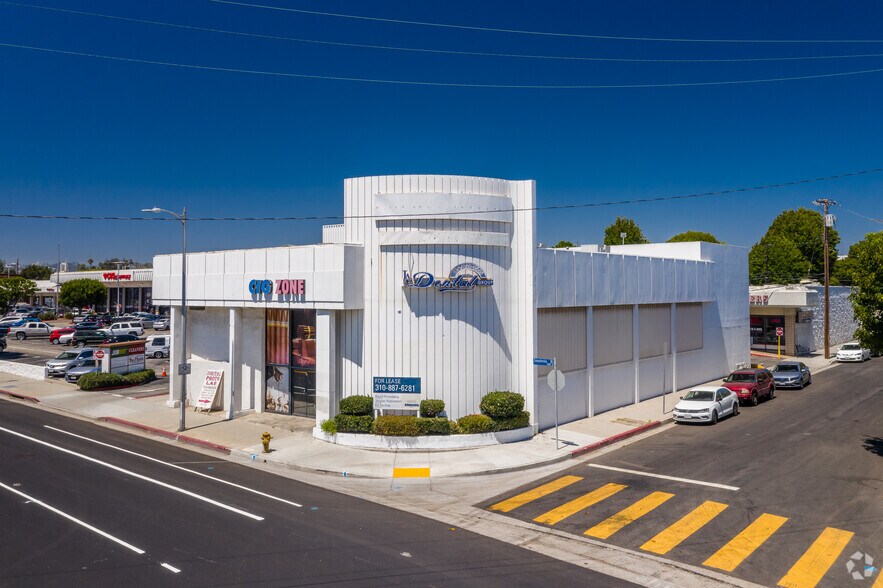 More Photos Of 3000-3130 S Sepulveda Blvd, Los Angeles Unknown For Lease