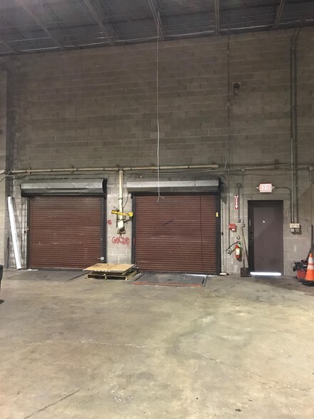 More Photos Of 239 6th Ave, Paterson Warehouse For Lease