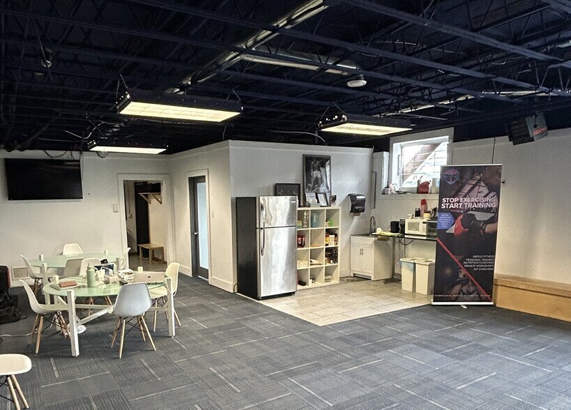 More Photos Of 247 Herring Cove Rd, Halifax Office For Lease