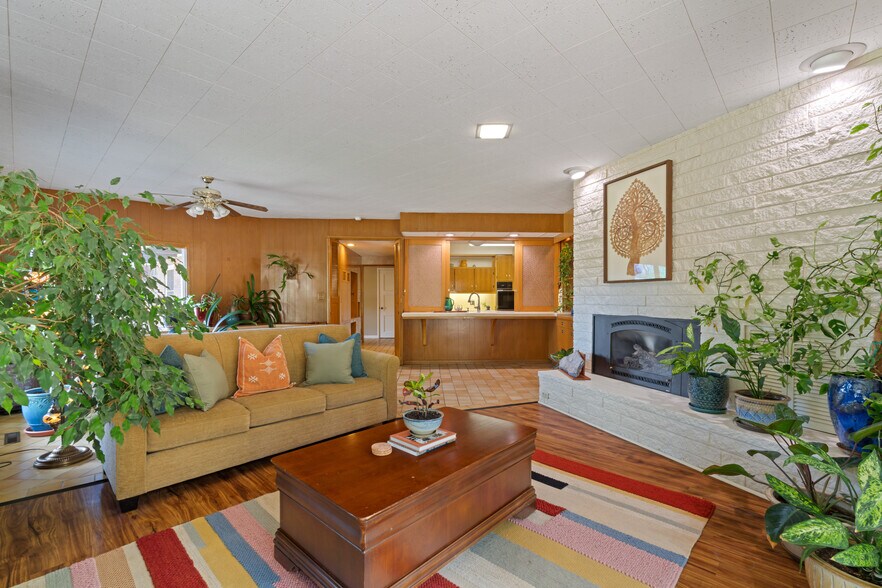 More Photos Of 1001 Cherry Heights Rd, The Dalles Flex For Sale
