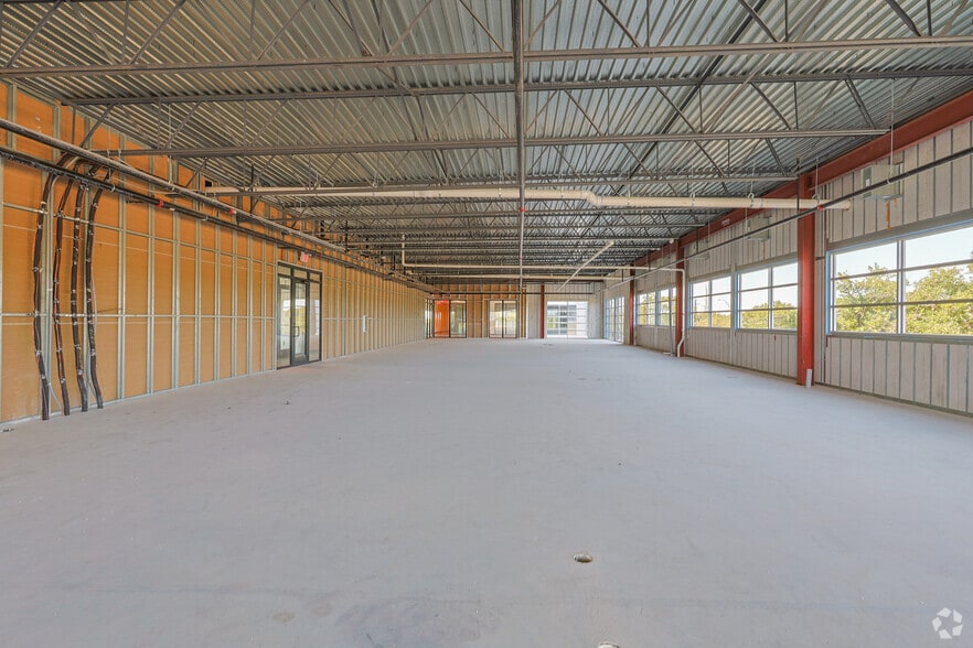 More Photos Of 8701 Menchaca Rd, Austin Medical For Sale