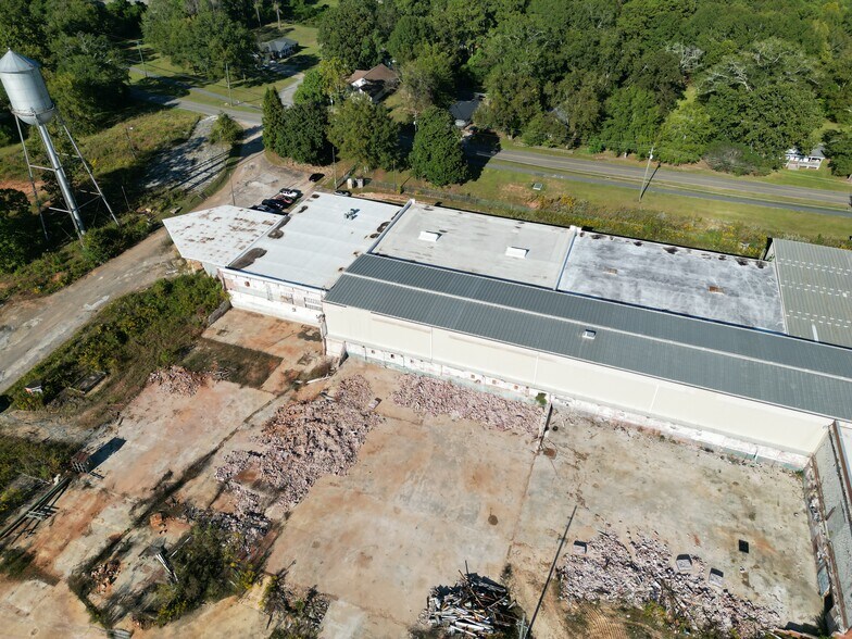 More Photos Of 866 River Rd, Valley Manufacturing For Sale