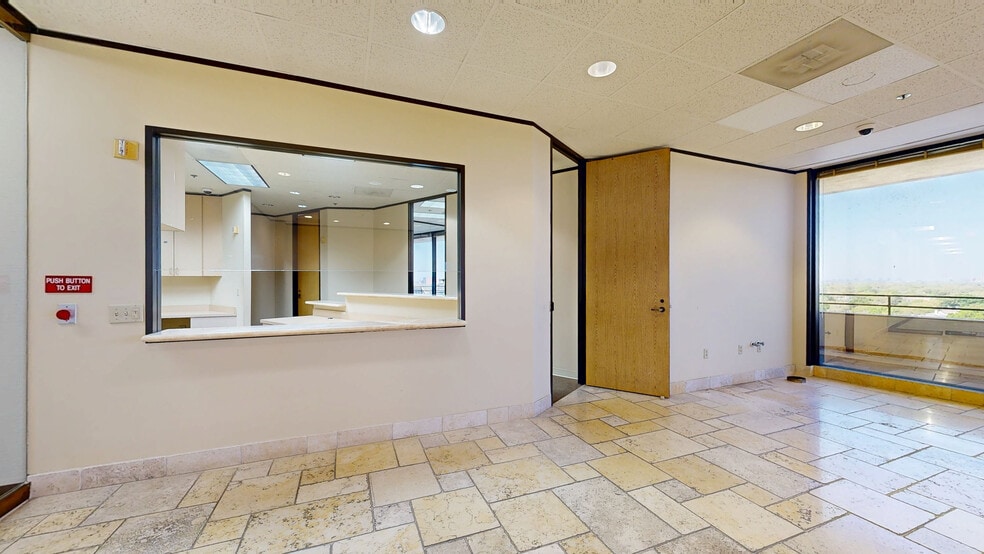 More Photos Of 6655 Travis St, Houston Medical For Lease