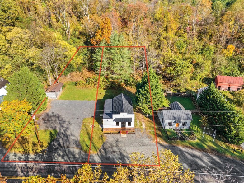 More Photos Of 11961 Lee Hwy, Sperryville Storefront Retail Office For Sale