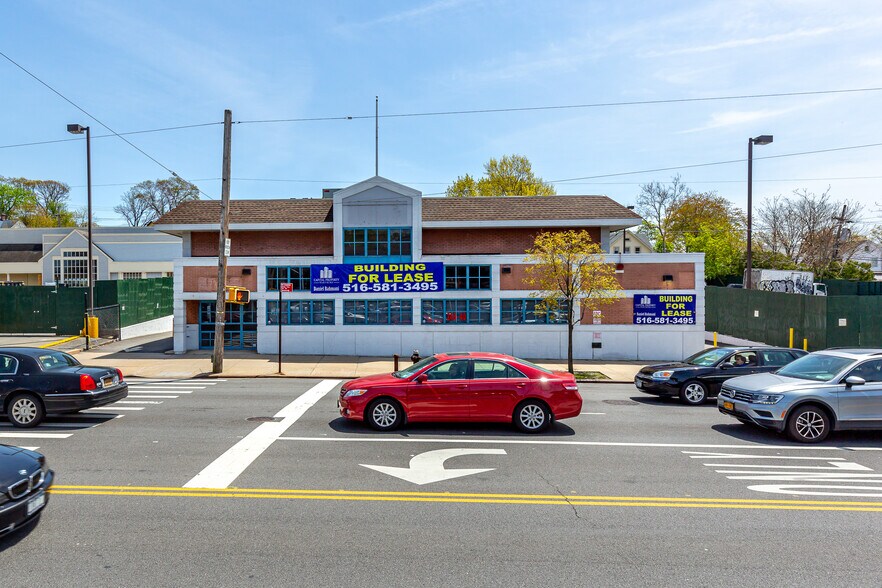 More Photos Of 24840 Northern Blvd, Little Neck Bank For Lease