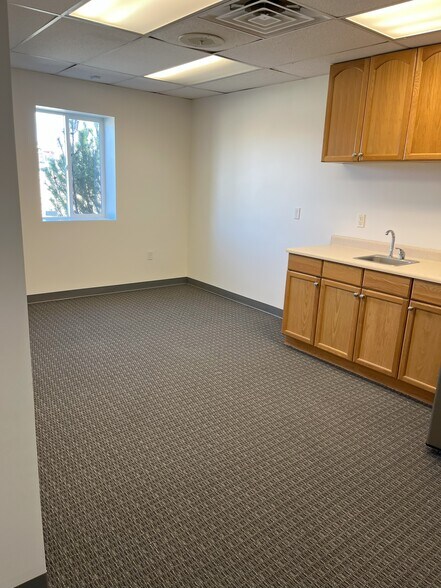 More Photos Of 7715 Venture St, Colorado Springs Warehouse For Lease