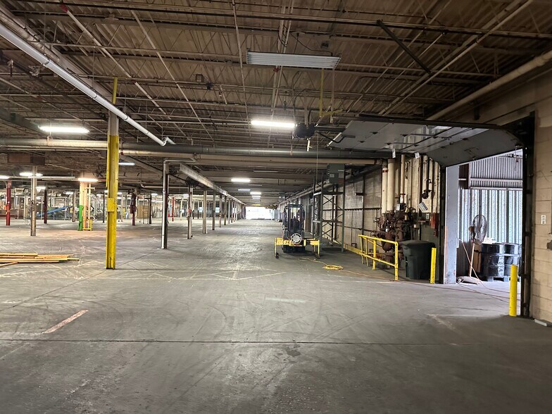 More Photos Of 239 Factory St, La Porte Warehouse For Lease