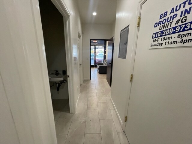 More Photos Of 10505 Victory Blvd, North Hollywood Auto Dealership For Lease