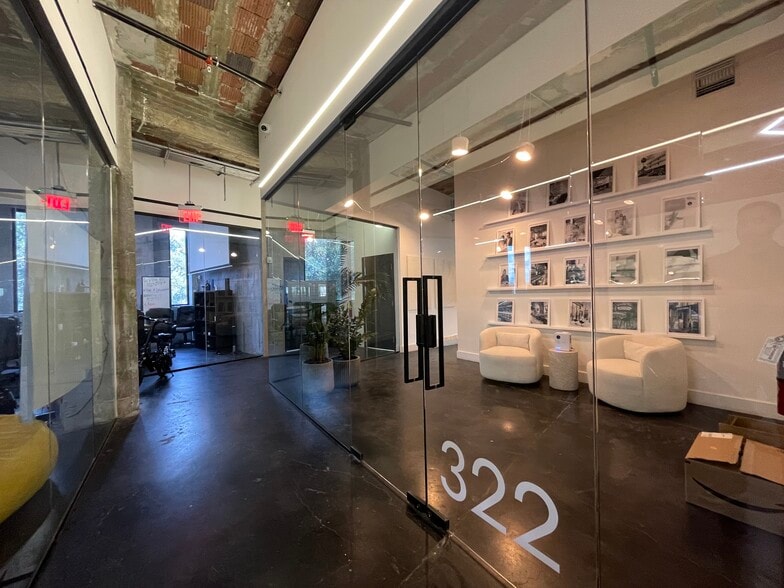 More Photos Of 1900 NE Miami Ct, Miami Office For Lease