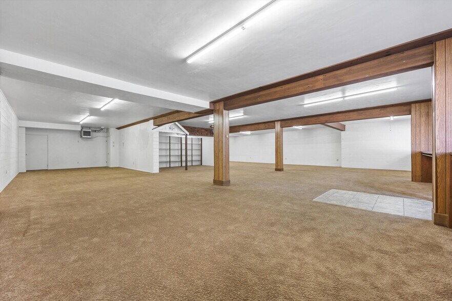 More Photos Of 16 Tobias St, Kernville Storefront Retail Residential For Sale