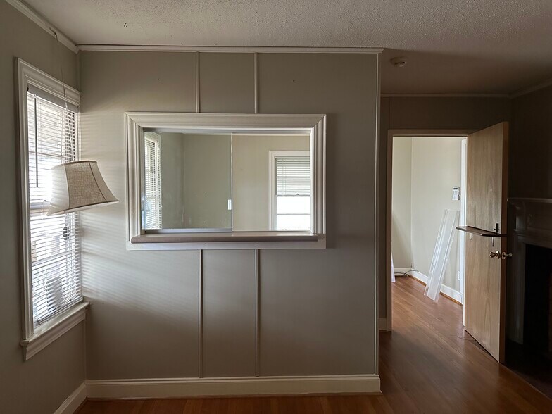 More Photos Of 1934 N Pleasantburg Dr, Greenville Medical For Lease
