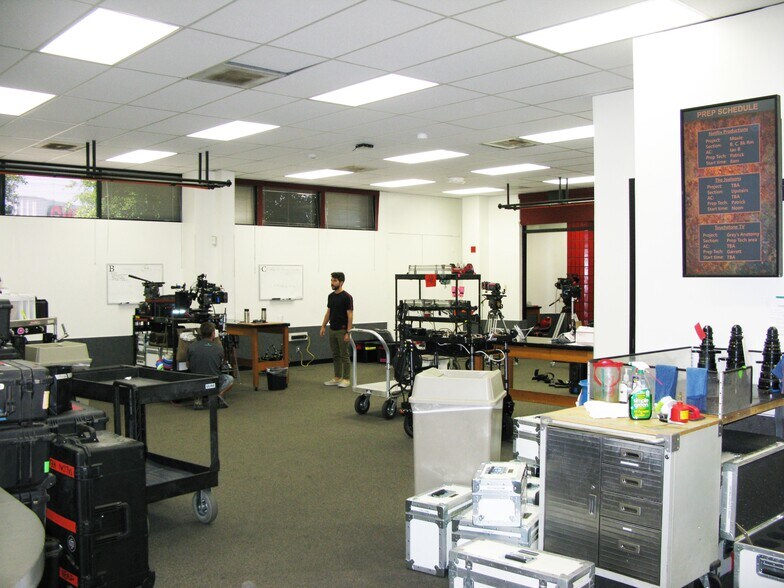 More Photos Of 870 Vine St, Los Angeles Office For Lease