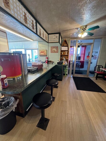 More Photos Of 4152 Hwy 76, Russell Springs Restaurant For Sale