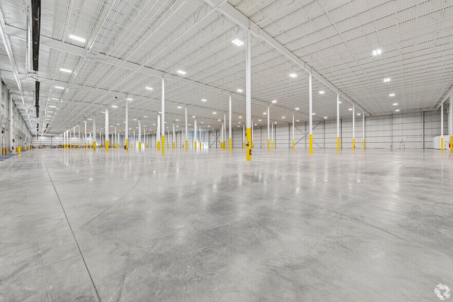More Photos Of 1575 Clements Rd, Pickering Manufacturing For Lease
