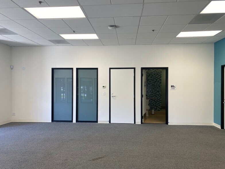 More Photos Of 1060 Terra Bella Ave, Mountain View Research And Development For Lease
