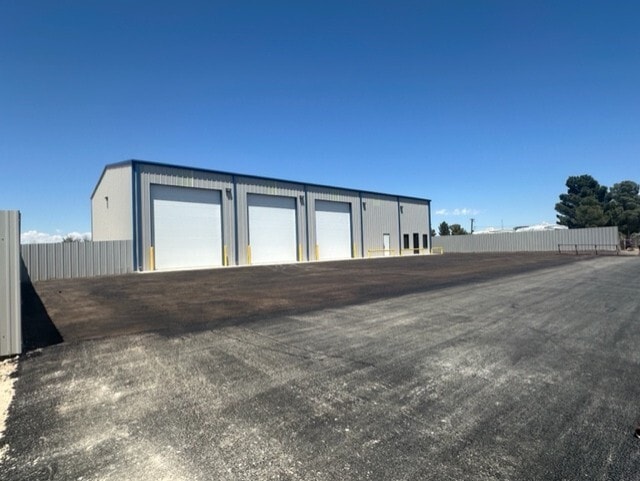 Primary Photo Of 4424 W 8th St, Odessa Industrial For Lease