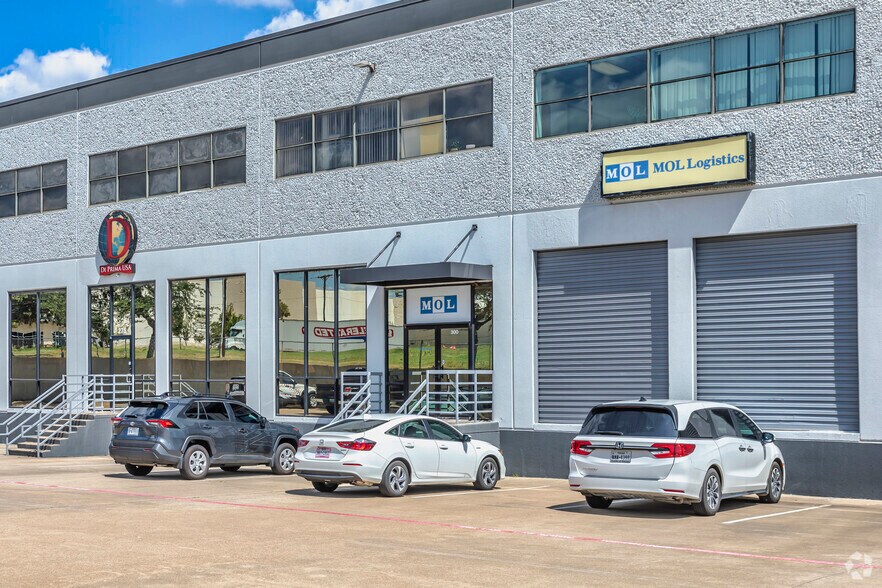 More Photos Of 754 Port America Pl, Grapevine Unknown For Lease