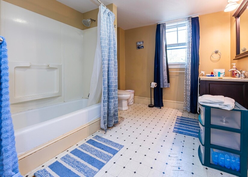 More Photos Of 1276 Surry Rd, Surry Freestanding For Sale