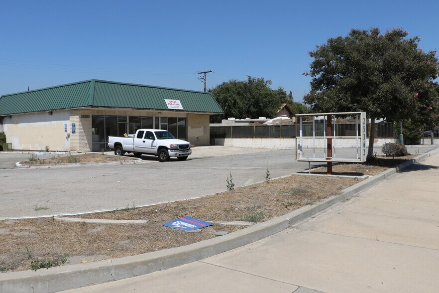 More Photos Of 25362 E 3rd St, San Bernardino Freestanding For Lease