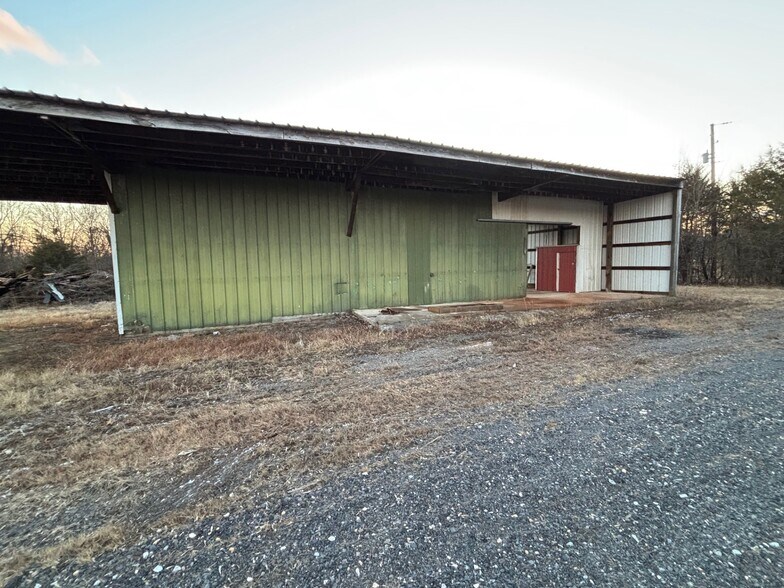 More Photos Of 2020 Chambersburg Rd, Gettysburg Warehouse For Lease