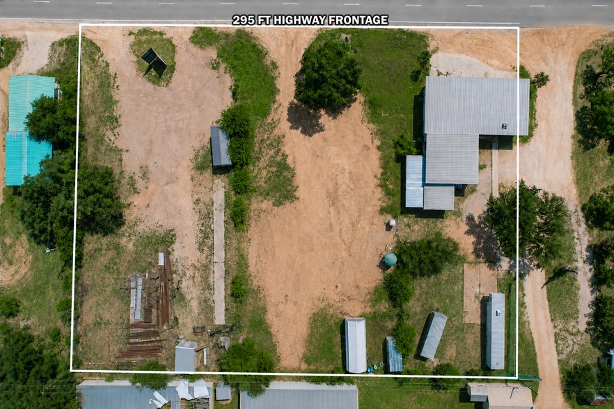 More Photos Of 2810 W Highway 1431, Kingsland Flex For Sale