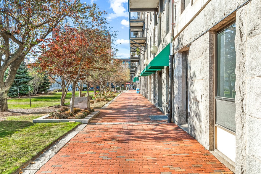 More Photos Of 28 Atlantic Ave, Boston Apartments For Lease