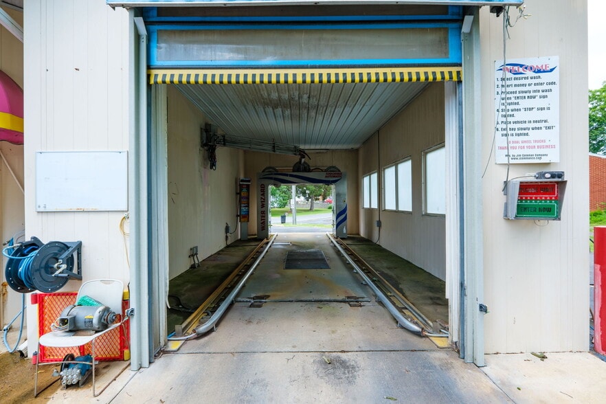 More Photos Of 117 South East Side Hwy, Elkton Carwash For Sale
