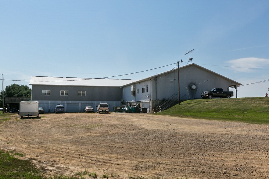 More Photos Of 14877 Hwy 20, East Dubuque Restaurant For Sale