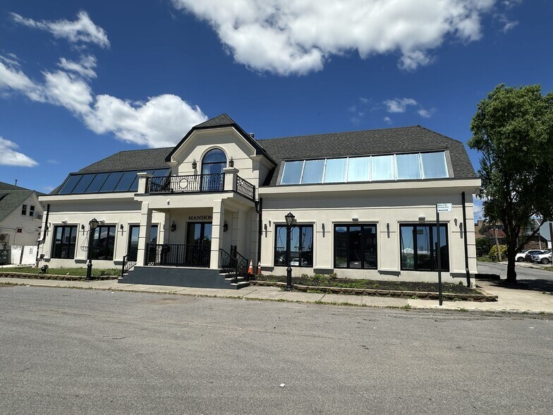 More Photos Of 141 Mansion Ave, Staten Island Restaurant For Sale