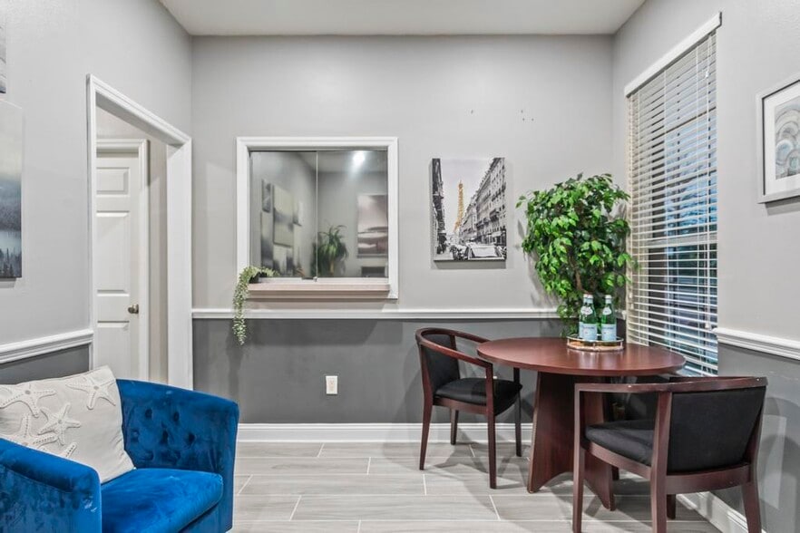 More Photos Of 4869 Palm Coast Pky NW, Palm Coast Office For Lease