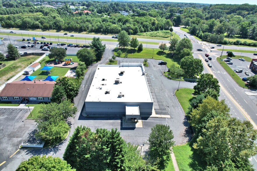 More Photos Of 1580 S Dupont Hwy, Dover General Retail For Lease