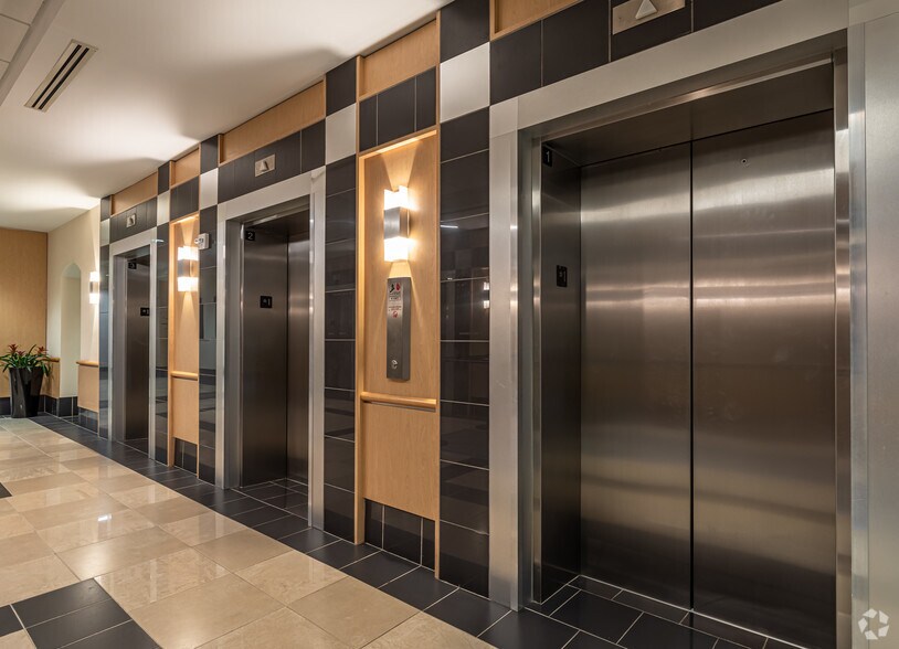 More Photos Of 6451 N Federal Hwy, Fort Lauderdale Office For Lease