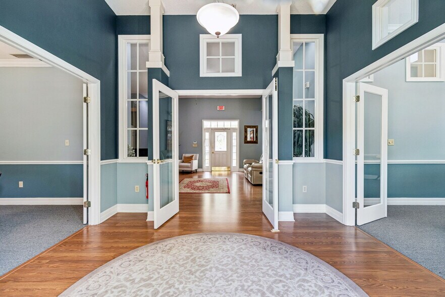 More Photos Of 402 E 7th Ave, Tampa Office For Sale