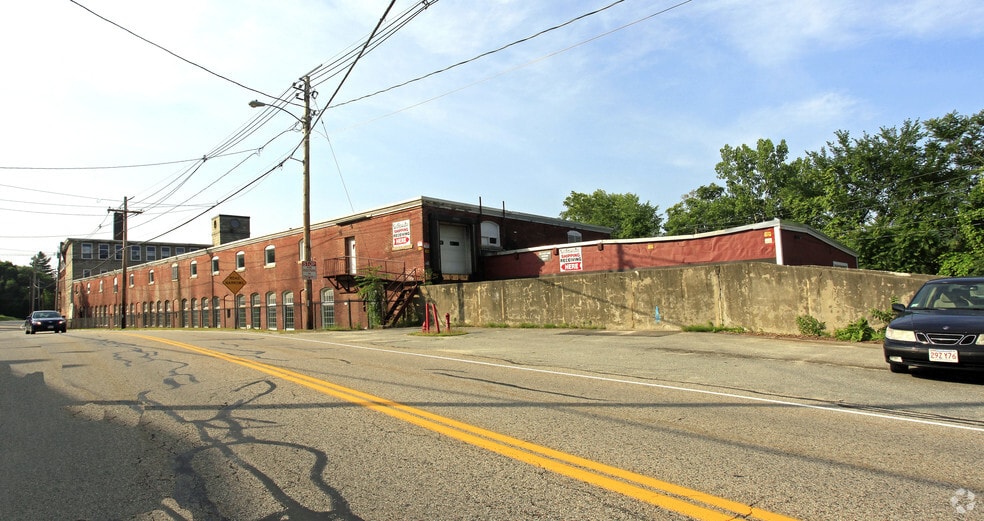 More Photos Of 2341 Providence Rd, Northbridge Warehouse For Lease